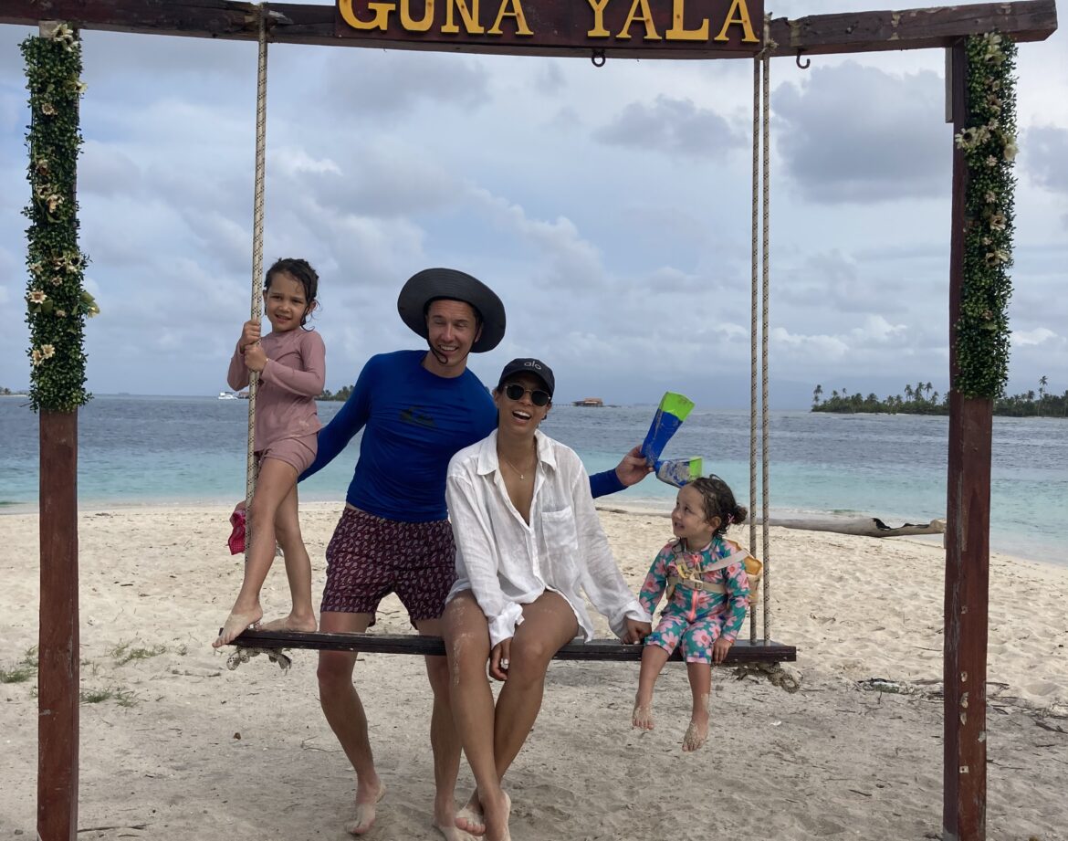 Planning San Blas with kids? Discover why a private catamaran is the safest, most educational family vacation. Safety nets, calm waters, and a true digital detox await.