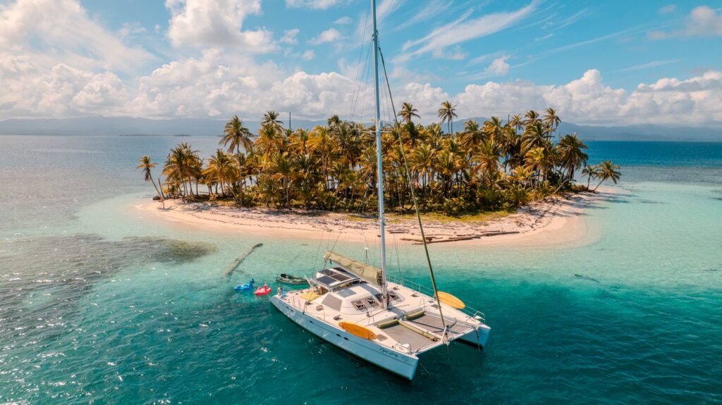 Contact Nomad Sailors for your Sailing Tour in the San Blas Islands